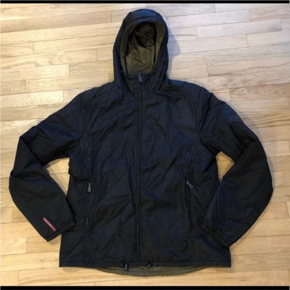MENS PRADA REVERSIBLE WINDBREAKER (size XLARGE ) black/army green